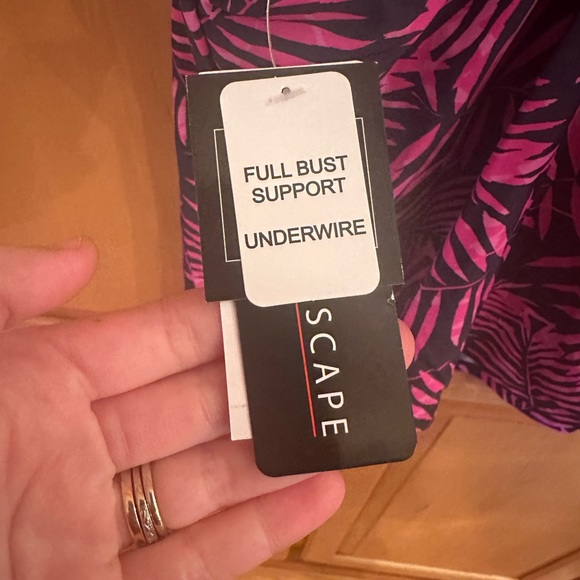 BNWT Macy’s Exclusive “Island Escape” Tropical Print Bathing Suit - Picture 3 of 6